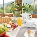Kleefeld Hotel Strobl