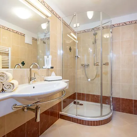 Kleefeld Hotel Strobl